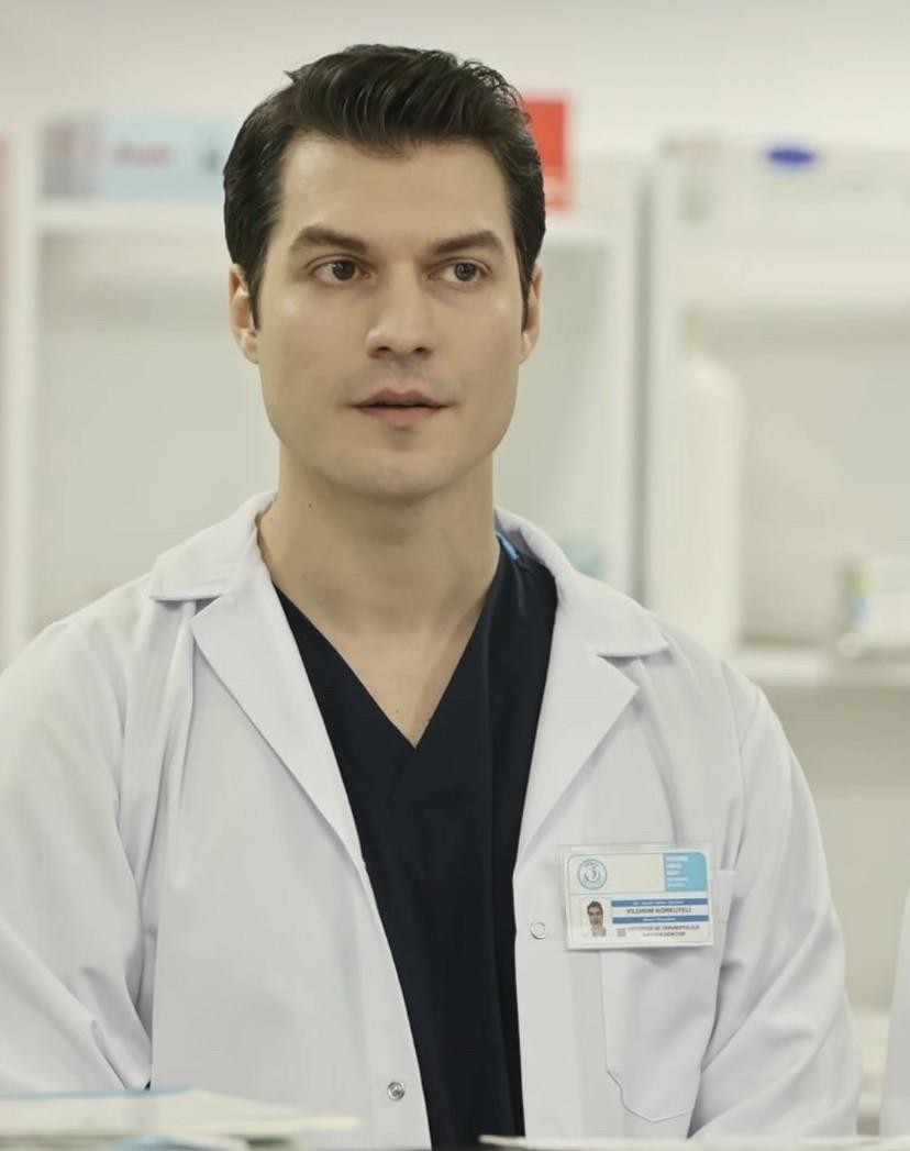 Üç aktyor "Bahar"dan getdi - FOTO